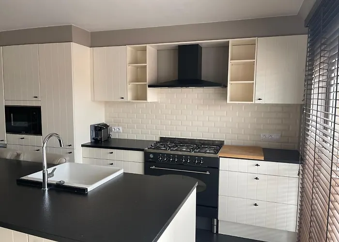 -Ayana Suite- 2 Bedroom Suite With Garage Knokke